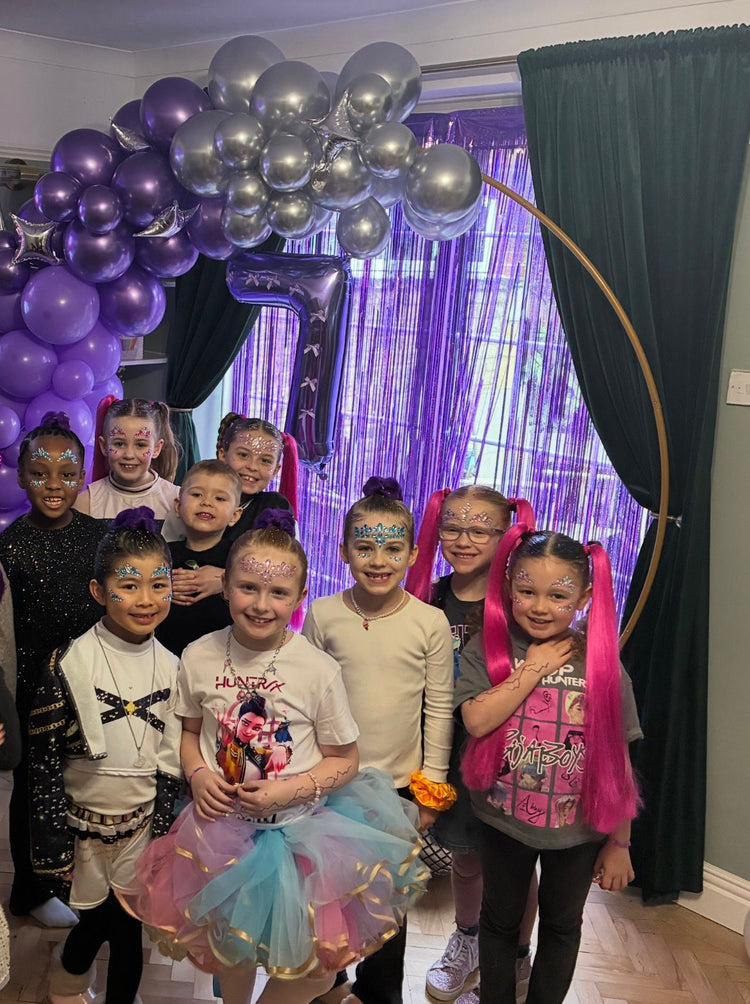 Children with glitter braids at a Glitter Braid Bar party