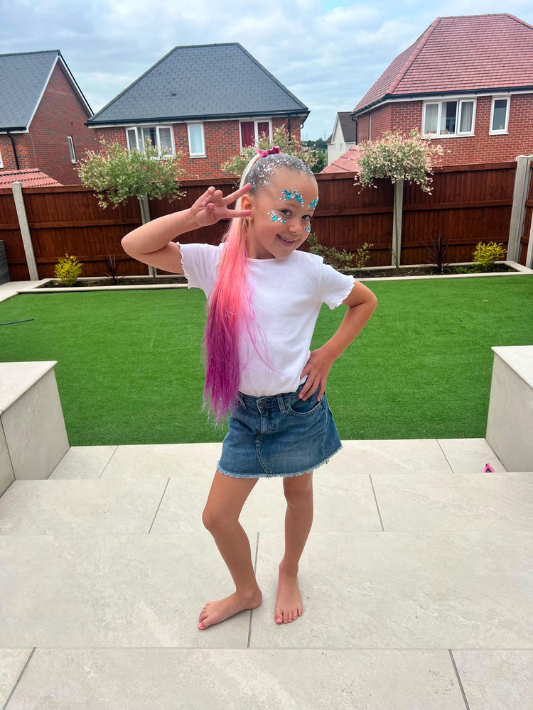 Children with glitter braids at a Glitter Braid Bar party